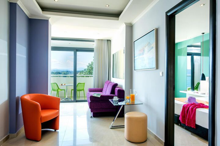 Room 40 of 121