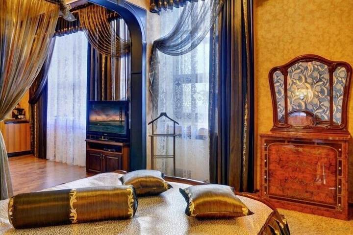Room 7 of 22