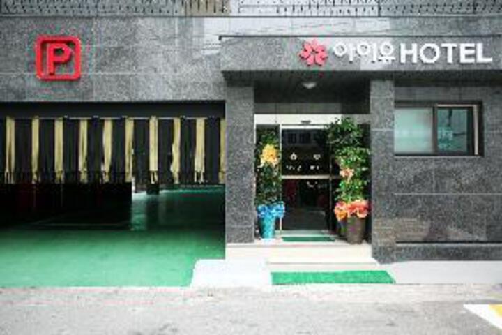 Hotel 8 of 23