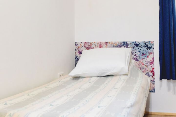 Room 80 of 320