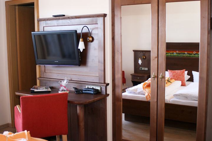Room 6 of 64