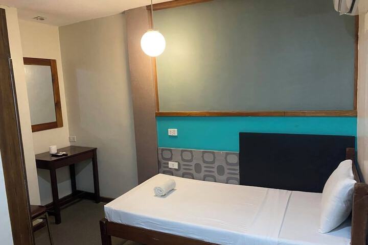 Room 10 of 51