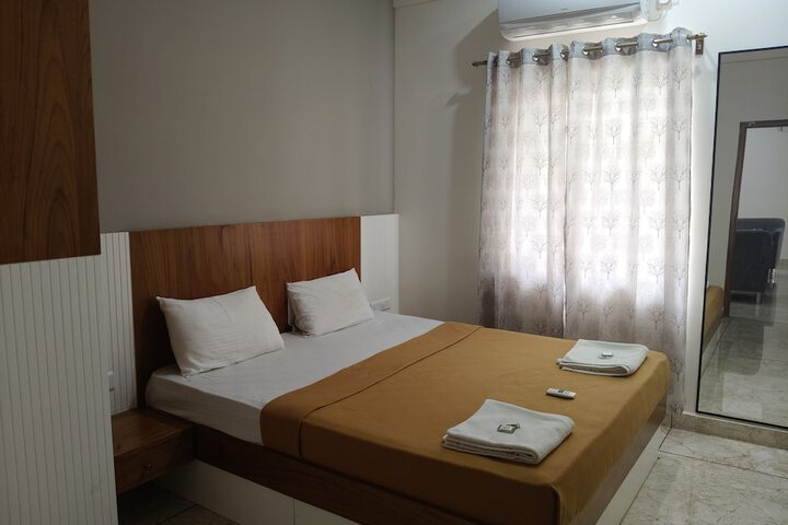 Room 8 of 36