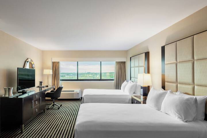 2 Queen Beds (5 of 5)