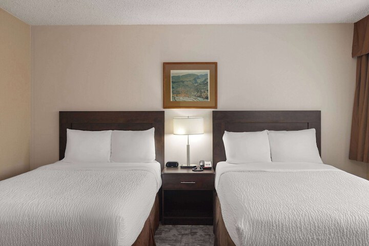 Room 21 of 40