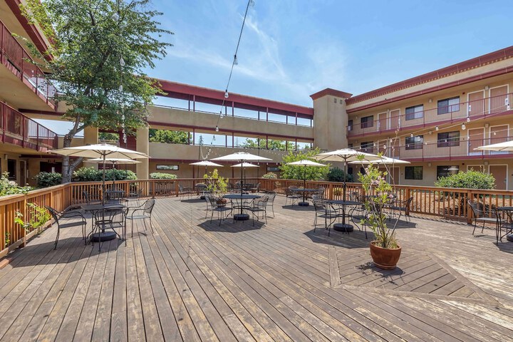 BBQ/picnic area