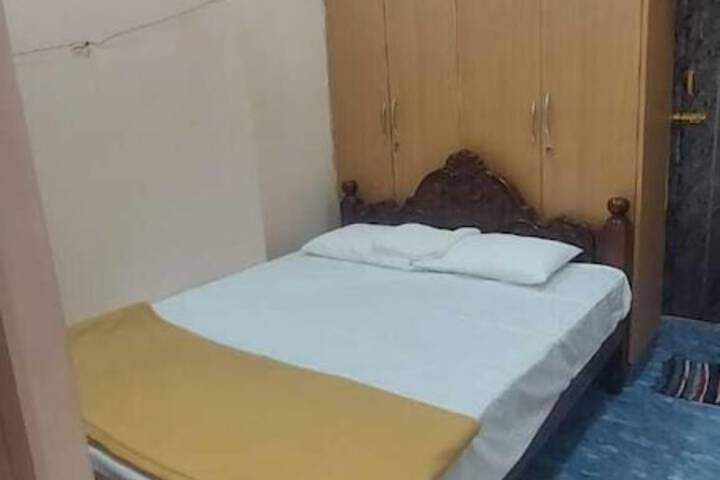 Room 3 of 6