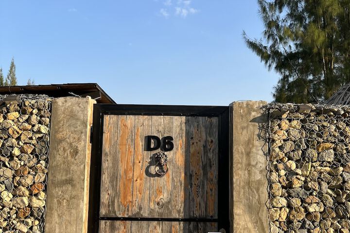 Room 8 of 35