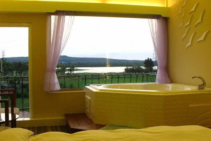 Hot Tub 59 of 61