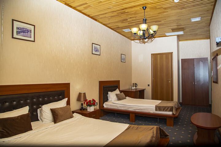 Room 7 of 34