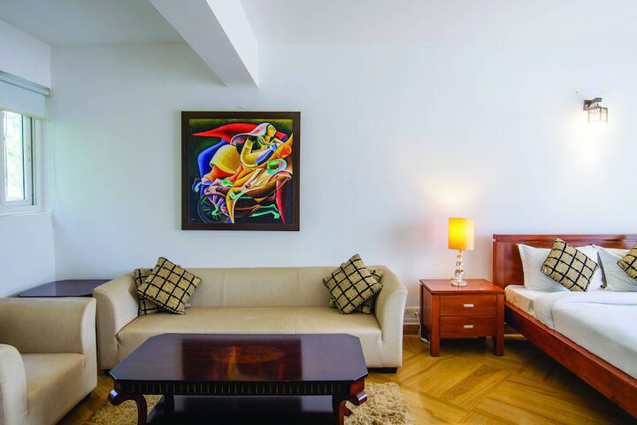 Room 2 of 21