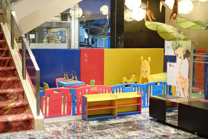 Children's play area - indoor