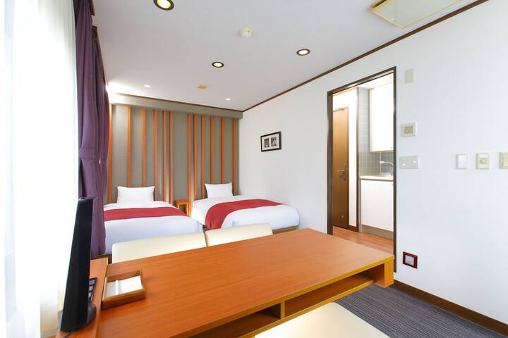 Room 12 of 41