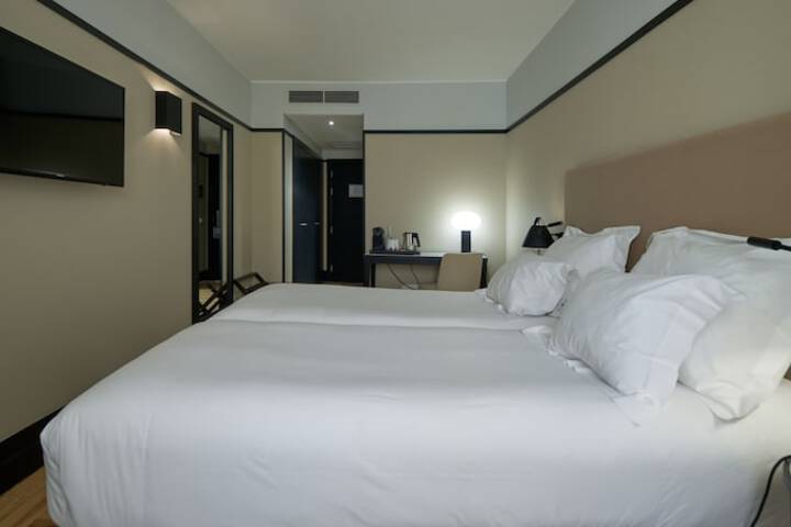Room 39 of 157