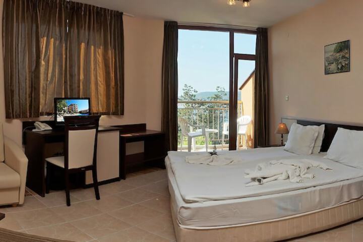 Room 3 of 13