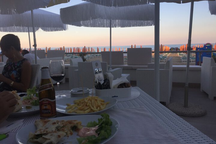 Dining 62 of 66