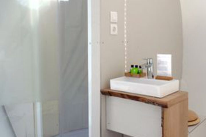 Room 4 of 20