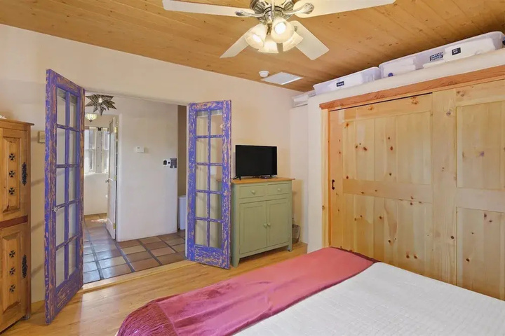 Room 3 of 15