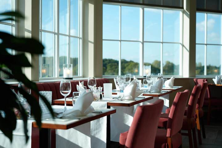 Dining 58 of 101