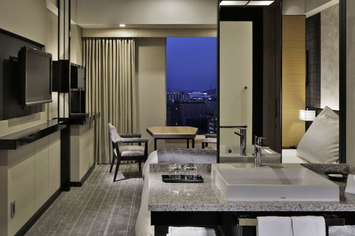 Room 17 of 56