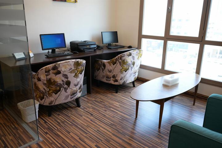 Business Center 121 of 129