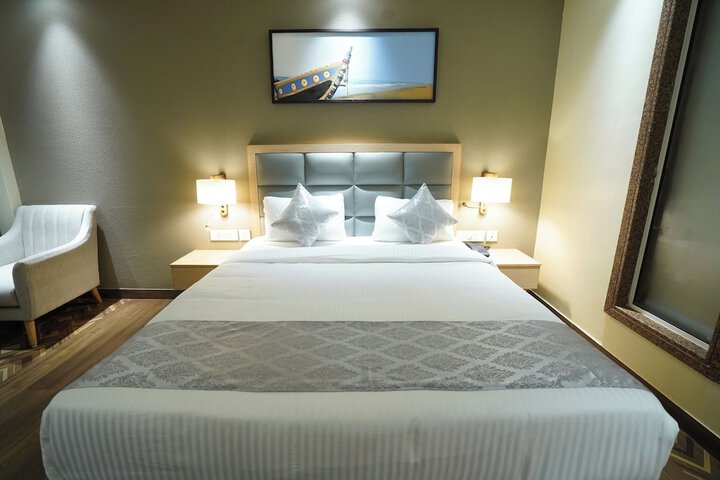 Room 22 of 38