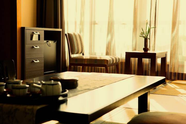 Room 4 of 40