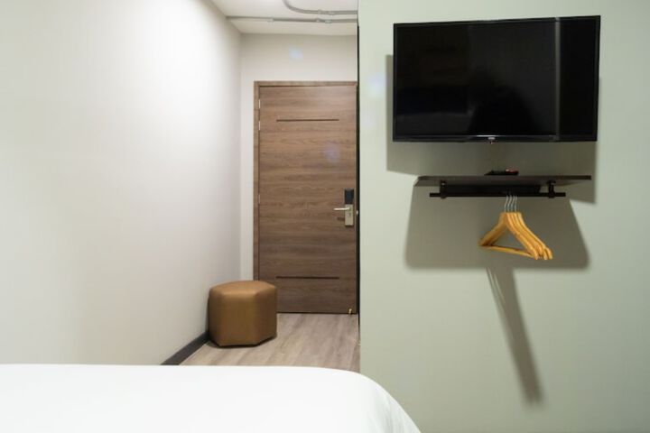 Room 30 of 46