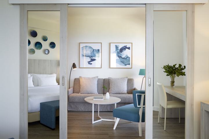 Room 17 of 152