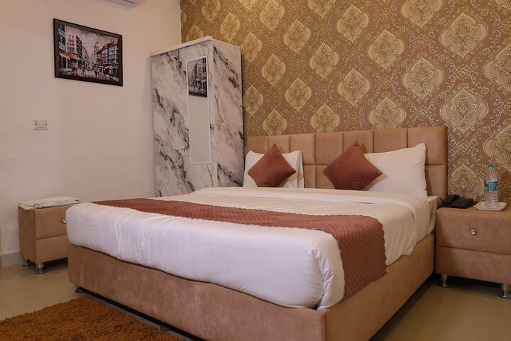 Room 17 of 54