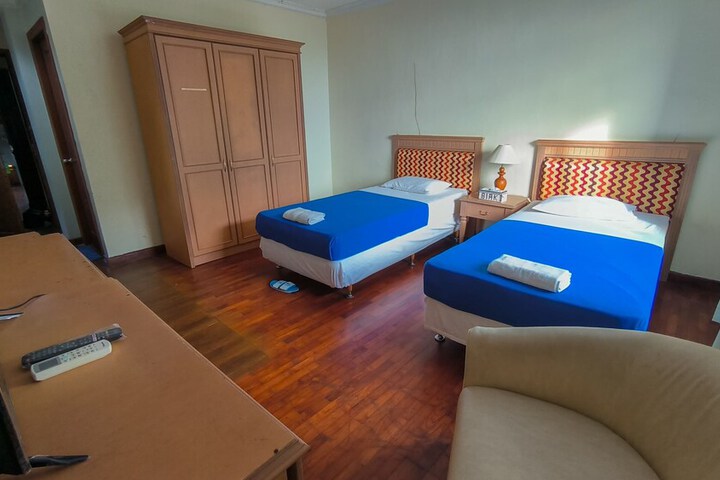 Room 8 of 17