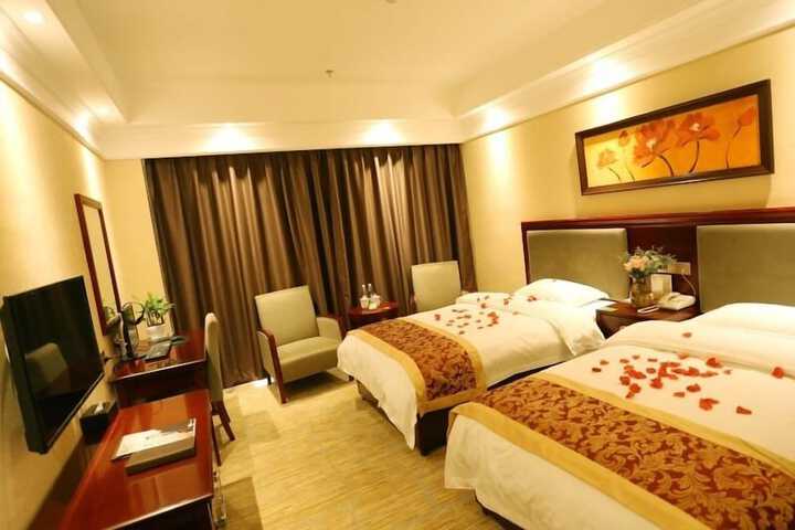 Room 15 of 52