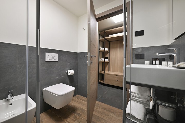 Clean Restrooms