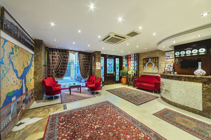 Entrance & Lobby