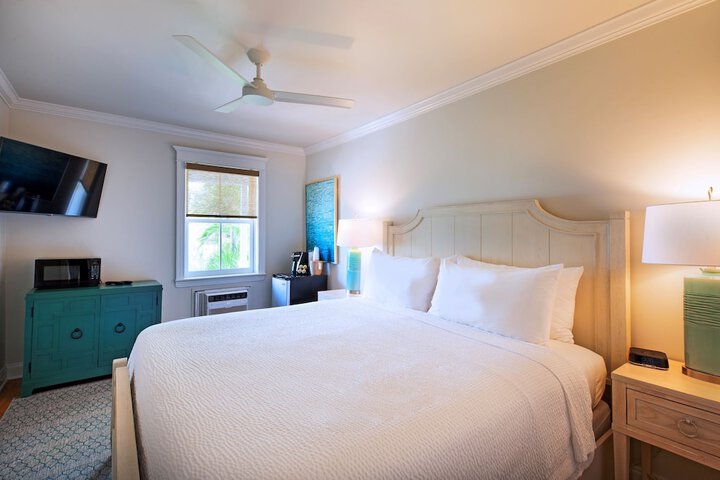 Room 8 of 30