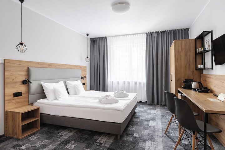 Room 9 of 58