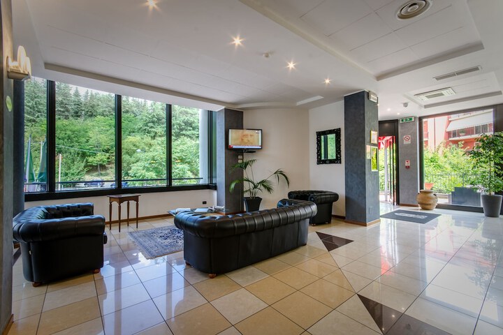 Hotel Lobby
