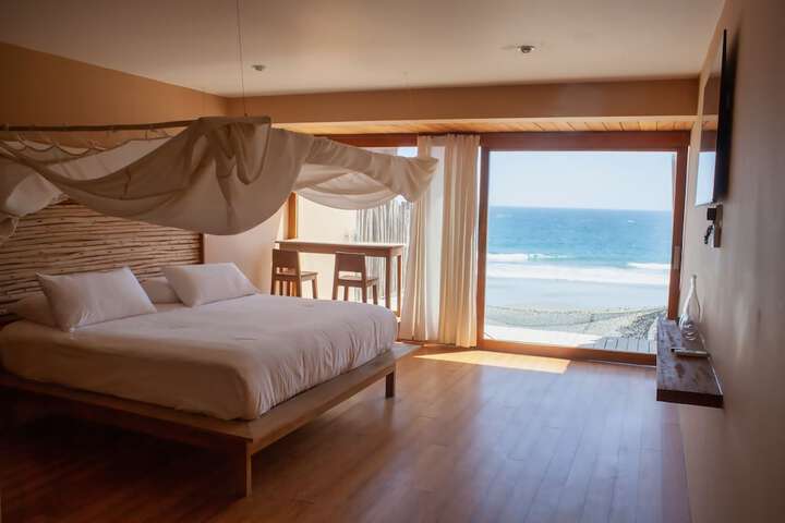 Room 4 of 74