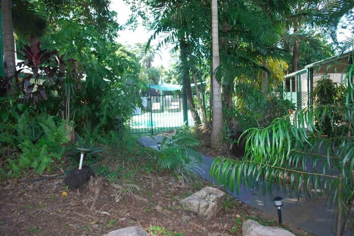 Property Grounds 33 of 41