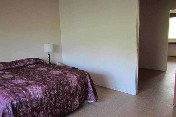 Room 4 of 34