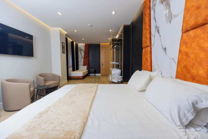 Room 50 of 132