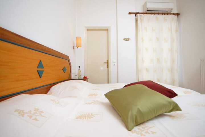 Room 12 of 30