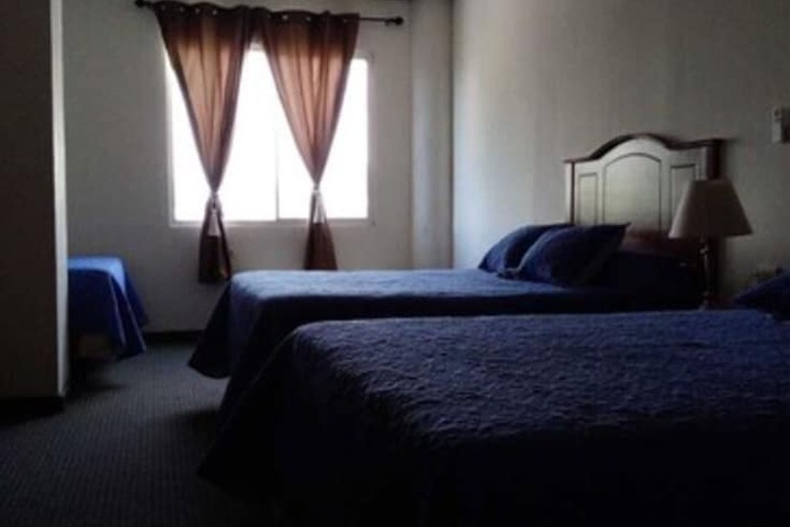 Room 8 of 16