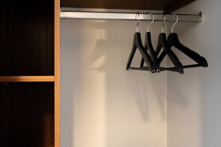 Room 4 of 179