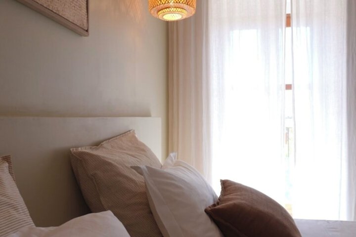 Room 58 of 193