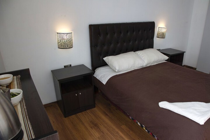 Room 8 of 52