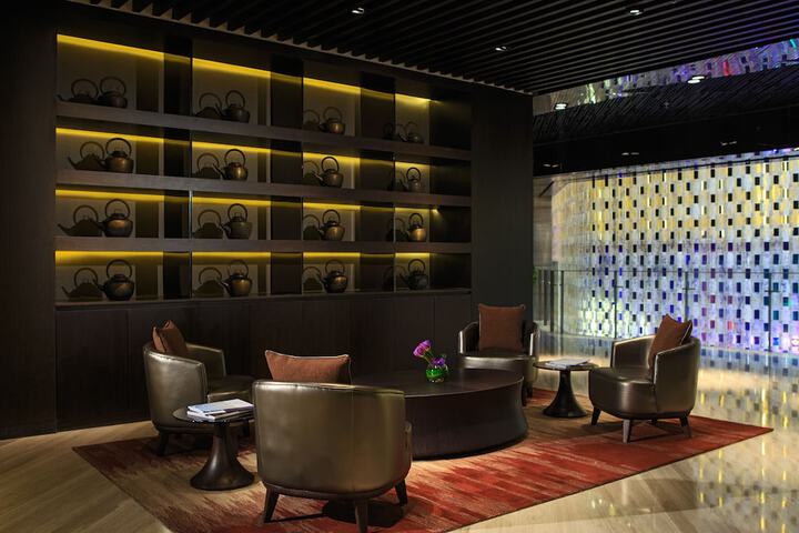 Guest Lobby