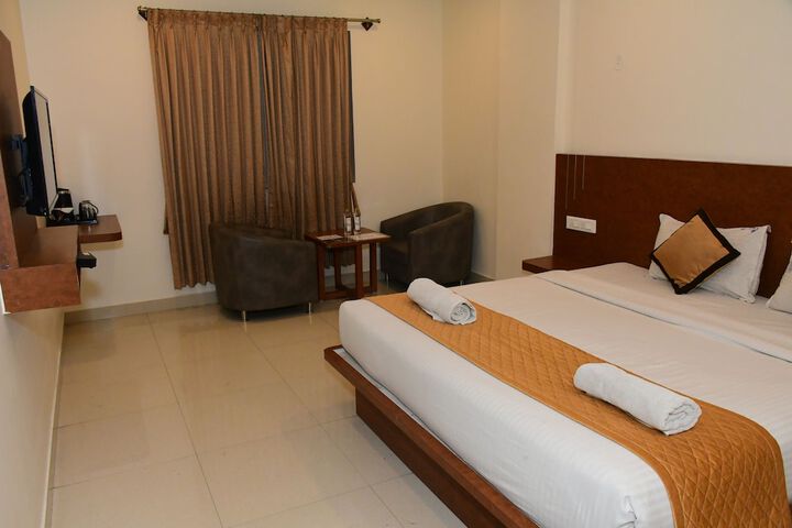Room 4 of 55