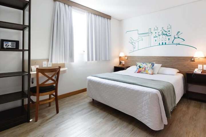 Room 14 of 32