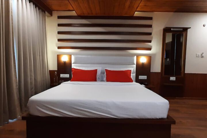 Room 13 of 22